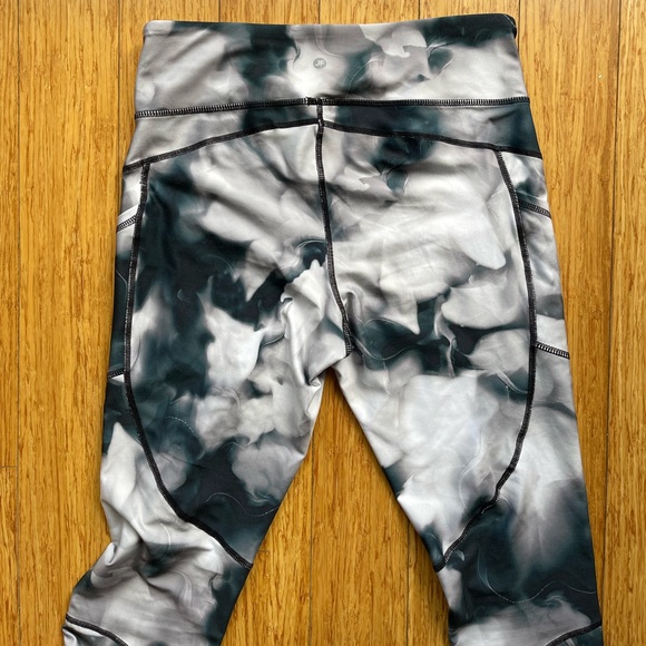 Printed leggings with pockets - Picture 4 of 4